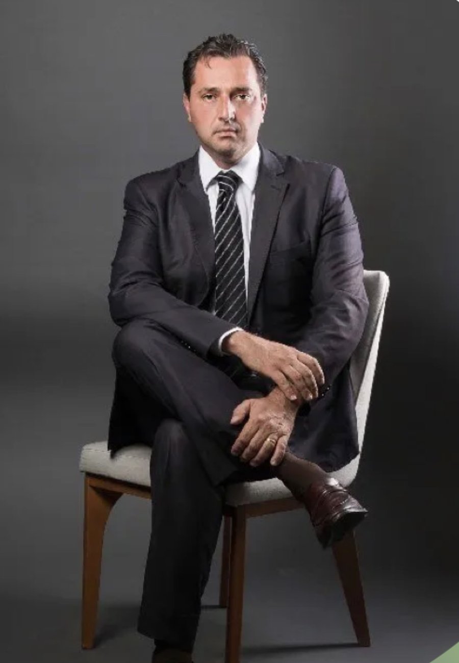 Dr. David Frizzo